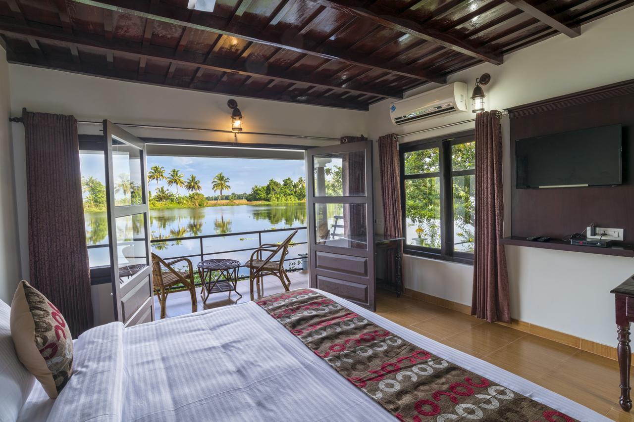 Warmth Lake Haven Alappuzha Εξωτερικό φωτογραφία