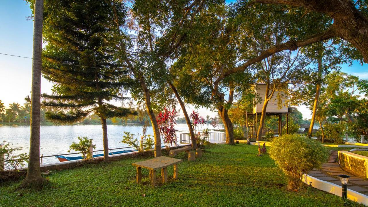 Warmth Lake Haven Alappuzha Εξωτερικό φωτογραφία