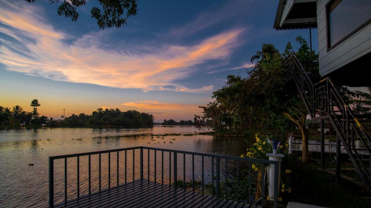 Warmth Lake Haven Alappuzha Εξωτερικό φωτογραφία