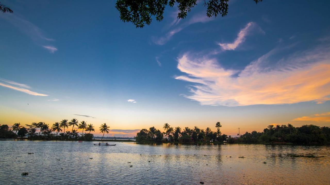 Warmth Lake Haven Alappuzha Εξωτερικό φωτογραφία