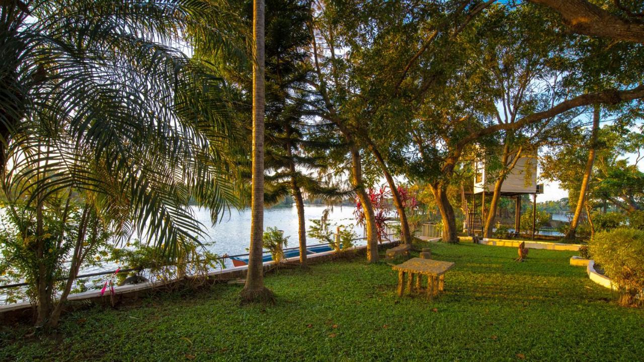 Warmth Lake Haven Alappuzha Εξωτερικό φωτογραφία