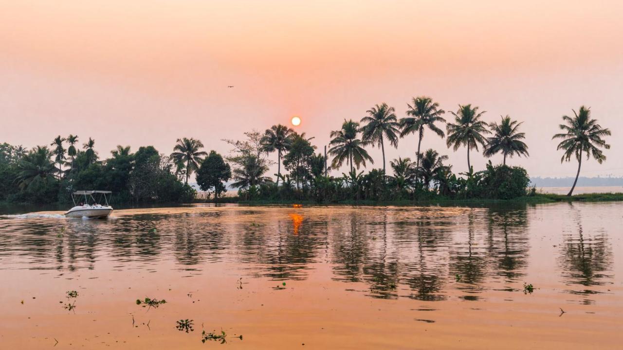 Warmth Lake Haven Alappuzha Εξωτερικό φωτογραφία