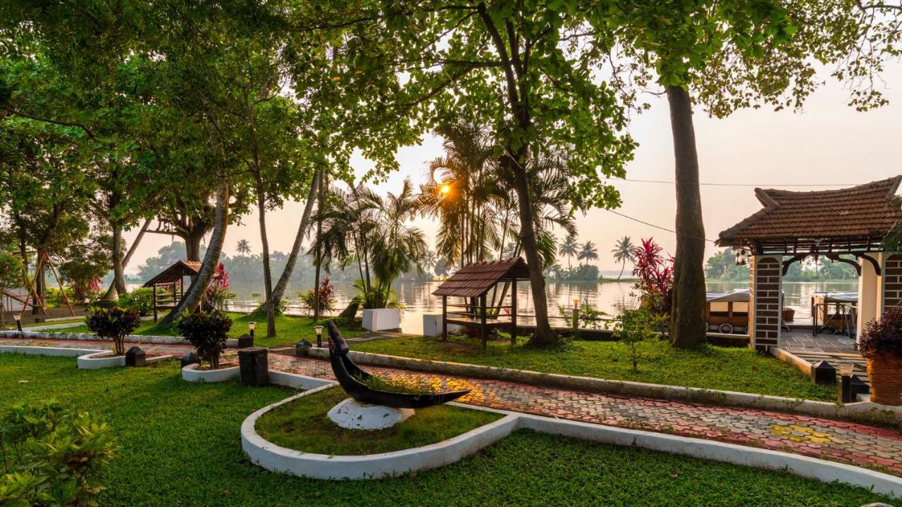 Warmth Lake Haven Alappuzha Εξωτερικό φωτογραφία