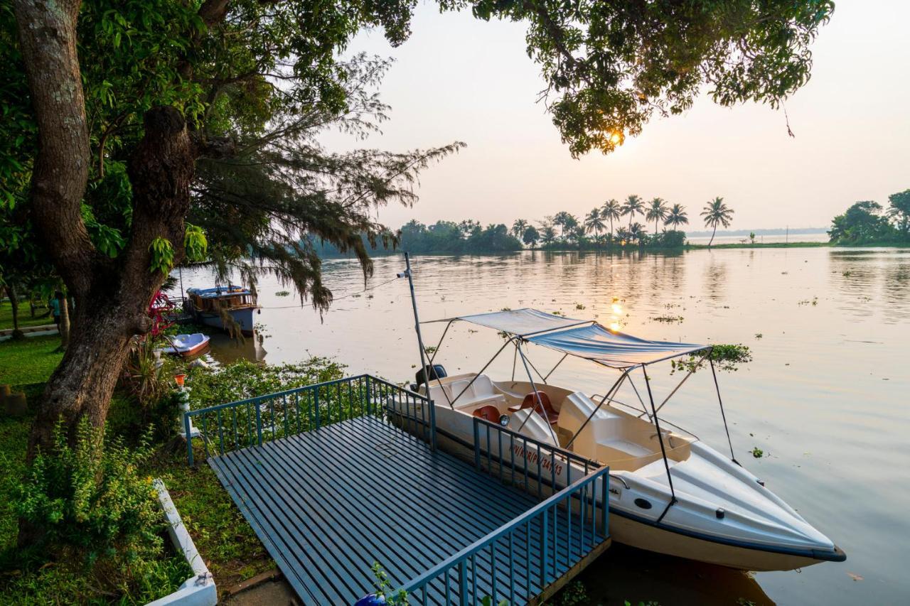 Warmth Lake Haven Alappuzha Εξωτερικό φωτογραφία
