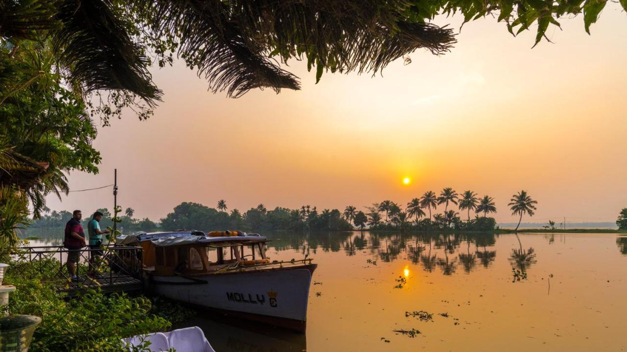 Warmth Lake Haven Alappuzha Εξωτερικό φωτογραφία