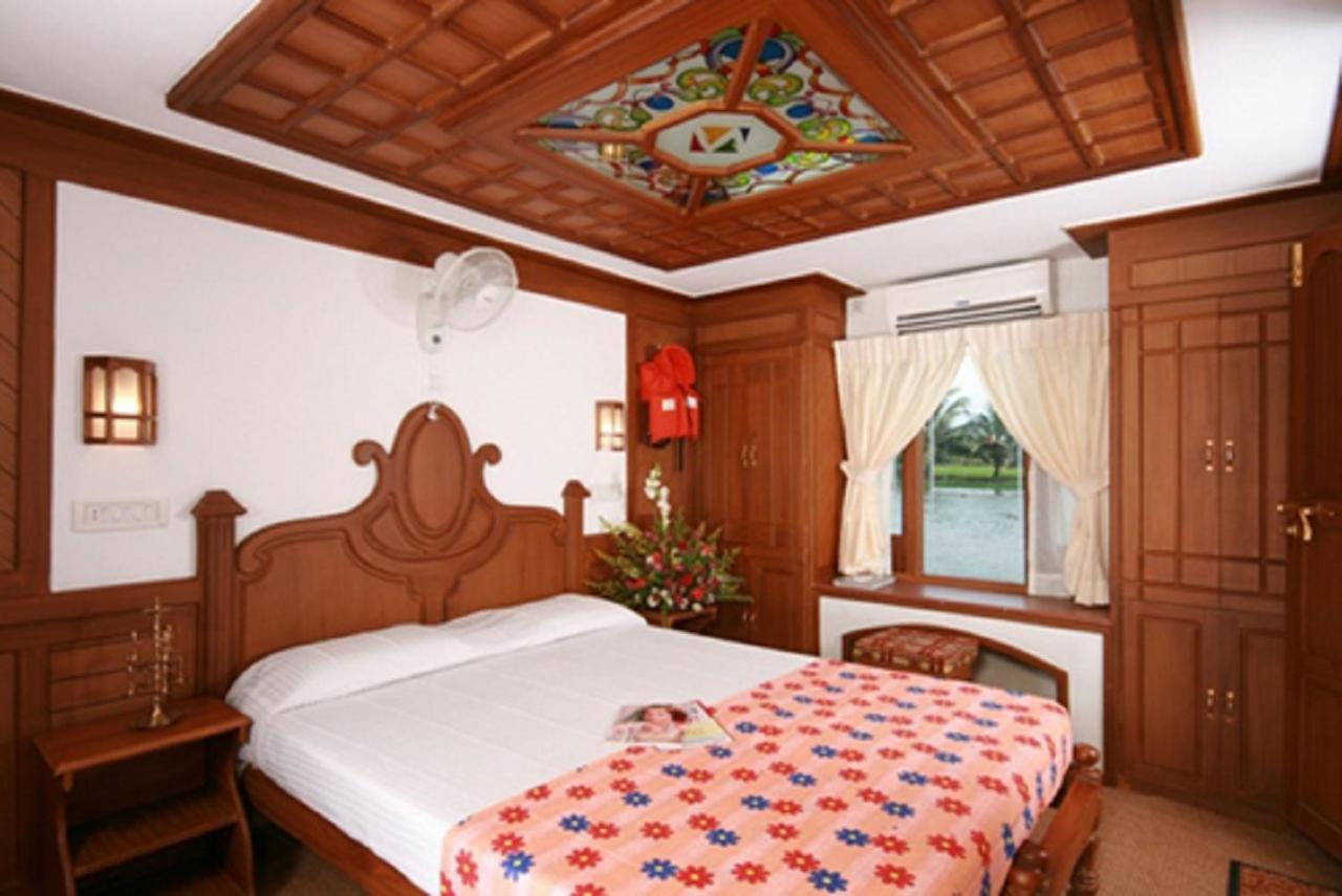 Warmth Lake Haven Alappuzha Εξωτερικό φωτογραφία